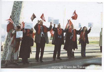 Ben Ali fait le trottoir à Genève (décembre 2003) - 26.2 ko Ben Ali fait le trottoir à Genève (décembre 2003) - 26.2 ko