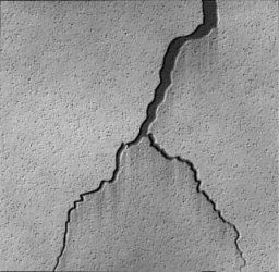 Le mur se fissure - 18.2&nbsp;ko